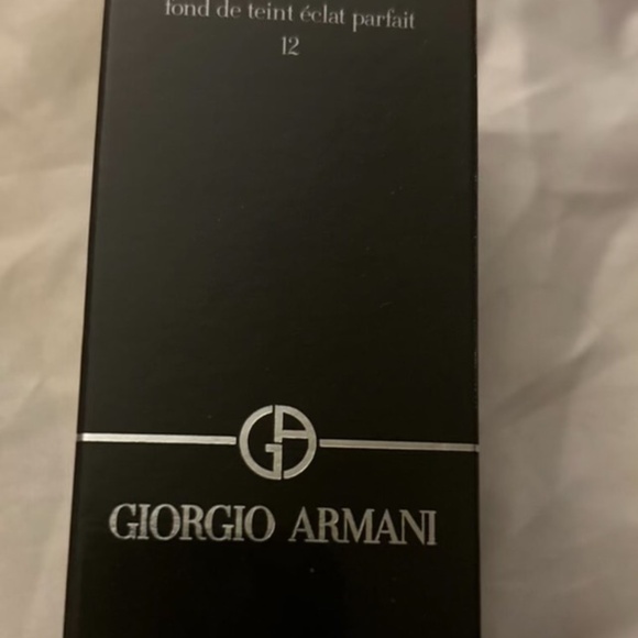 Giorgio Armani * luminous silk foundation * FULL UNTOUCHED BOTTLE* - Picture 3 of 5